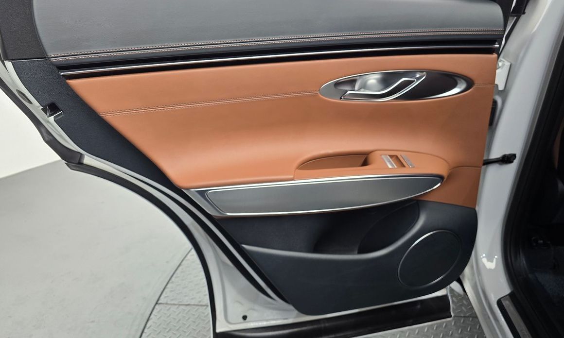 Genesis GV70 2023