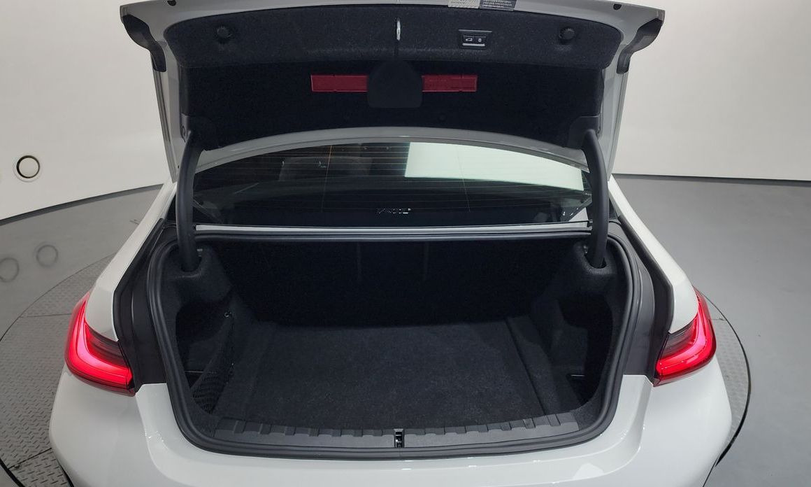 BMW 3-Series 2024