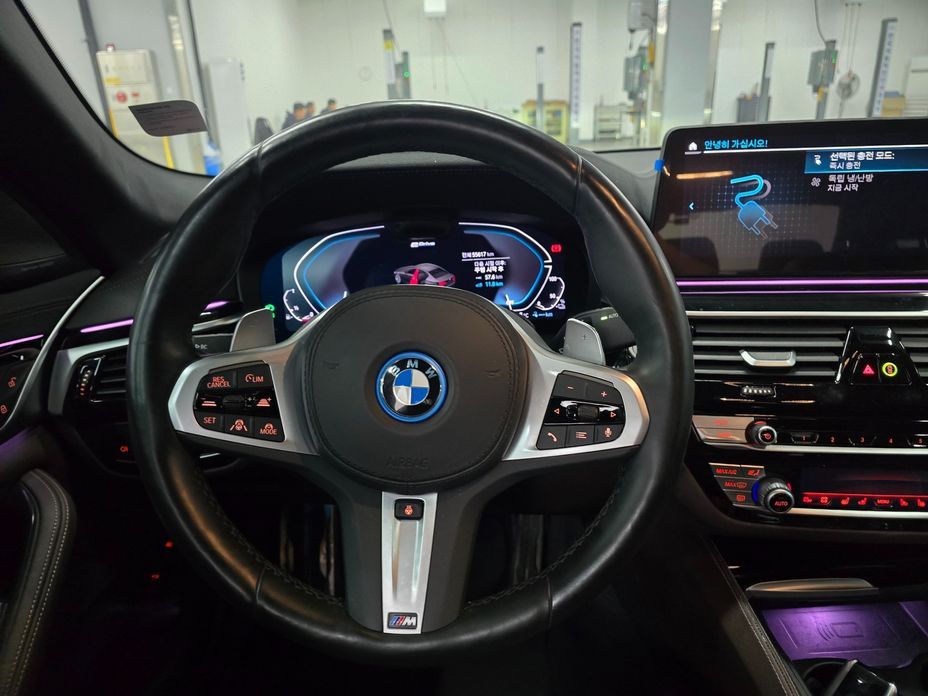 BMW 5-Series 2022