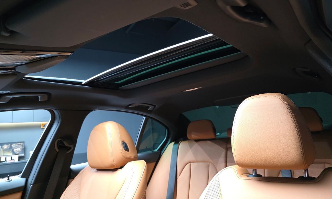 BMW 3-Series 2023