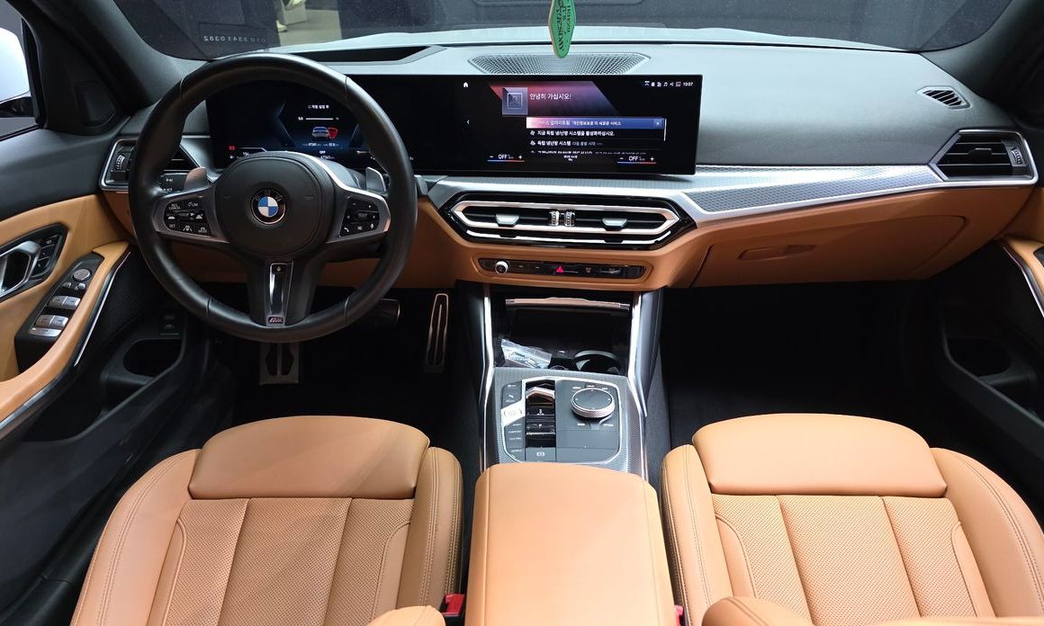 BMW 3-Series 2023