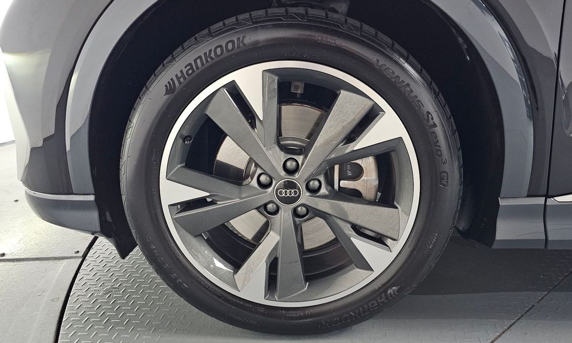 Audi Q4 e-tron 2023