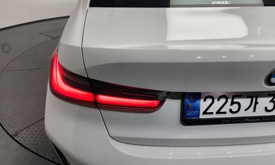 BMW 3-Series 2024