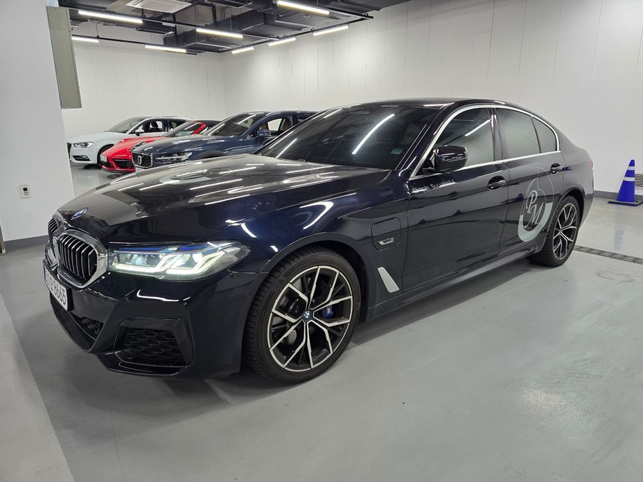 BMW 5-Series 2022