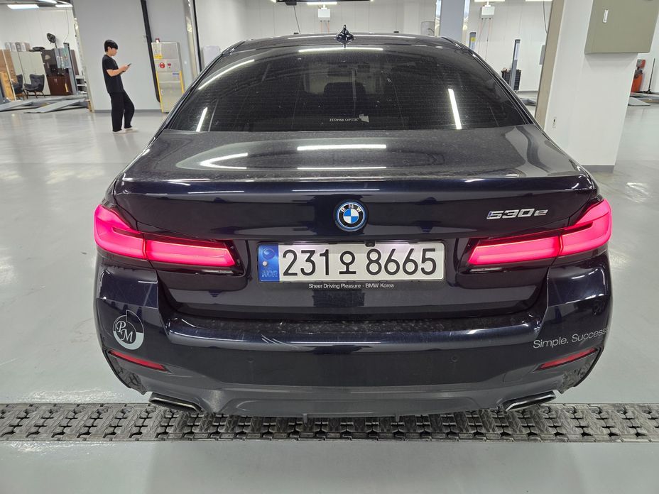 BMW 5-Series 2022