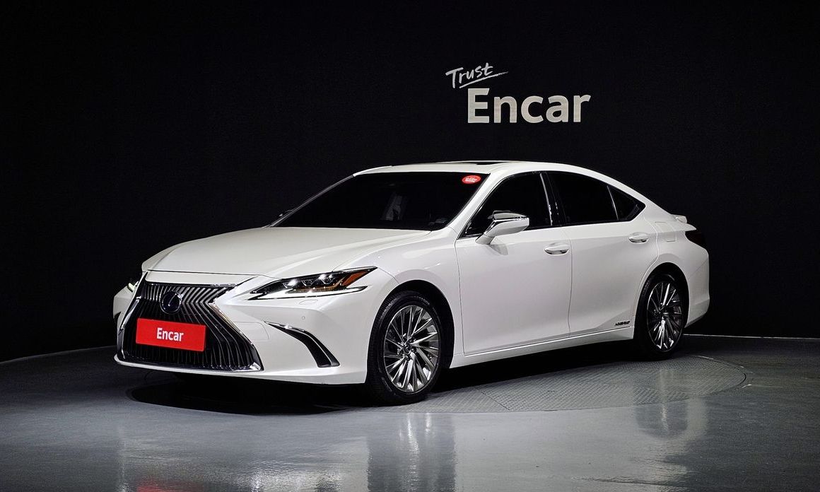 Lexus ES 2019
