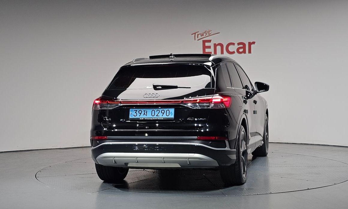 Audi Q4 e-tron 2023
