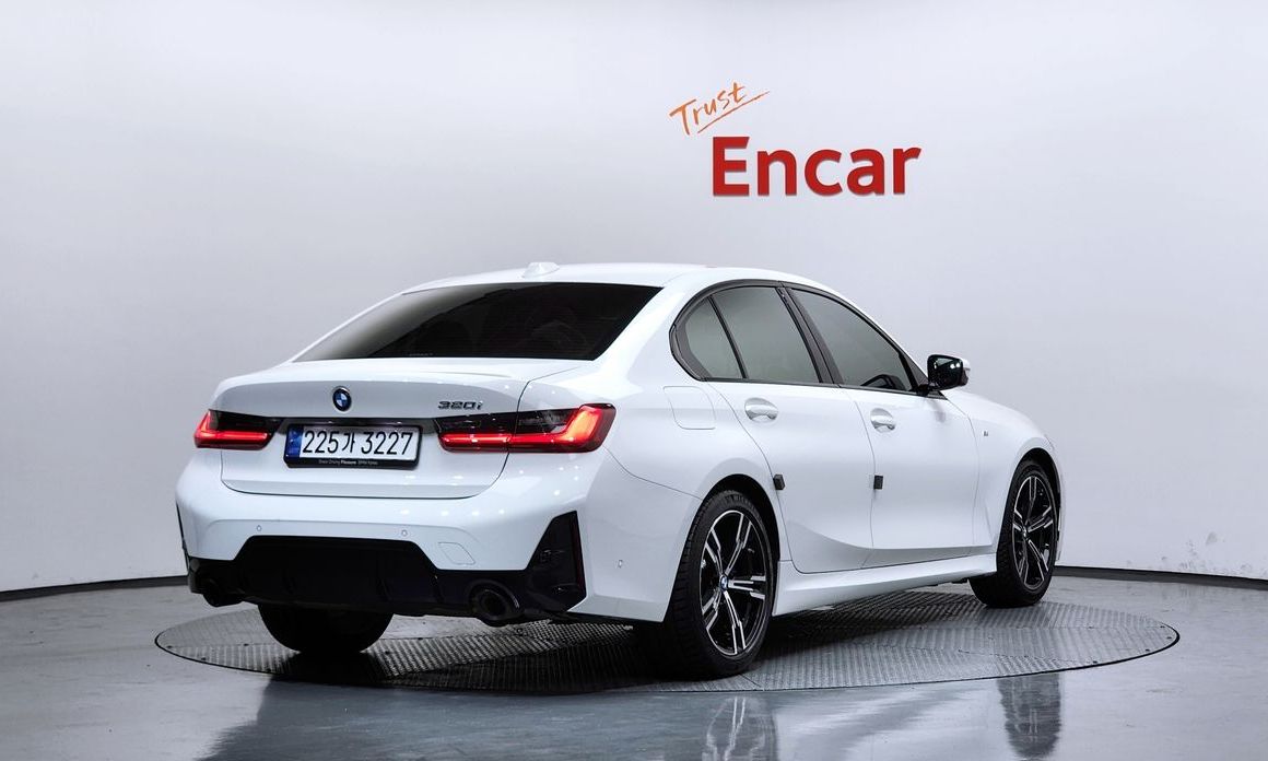 BMW 3-Series 2024