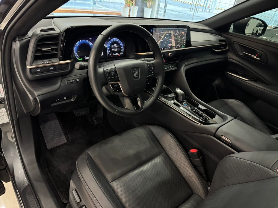 Toyota Crown 2024