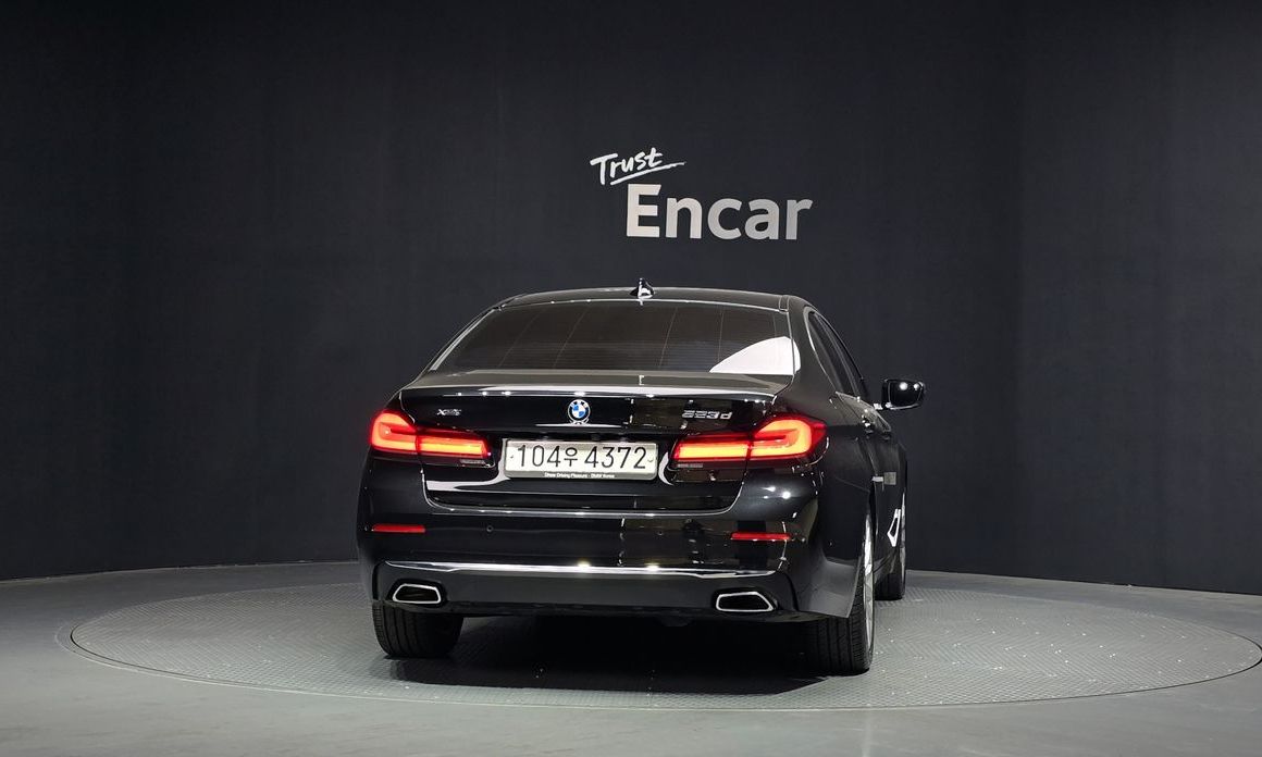 BMW 5-Series 2022