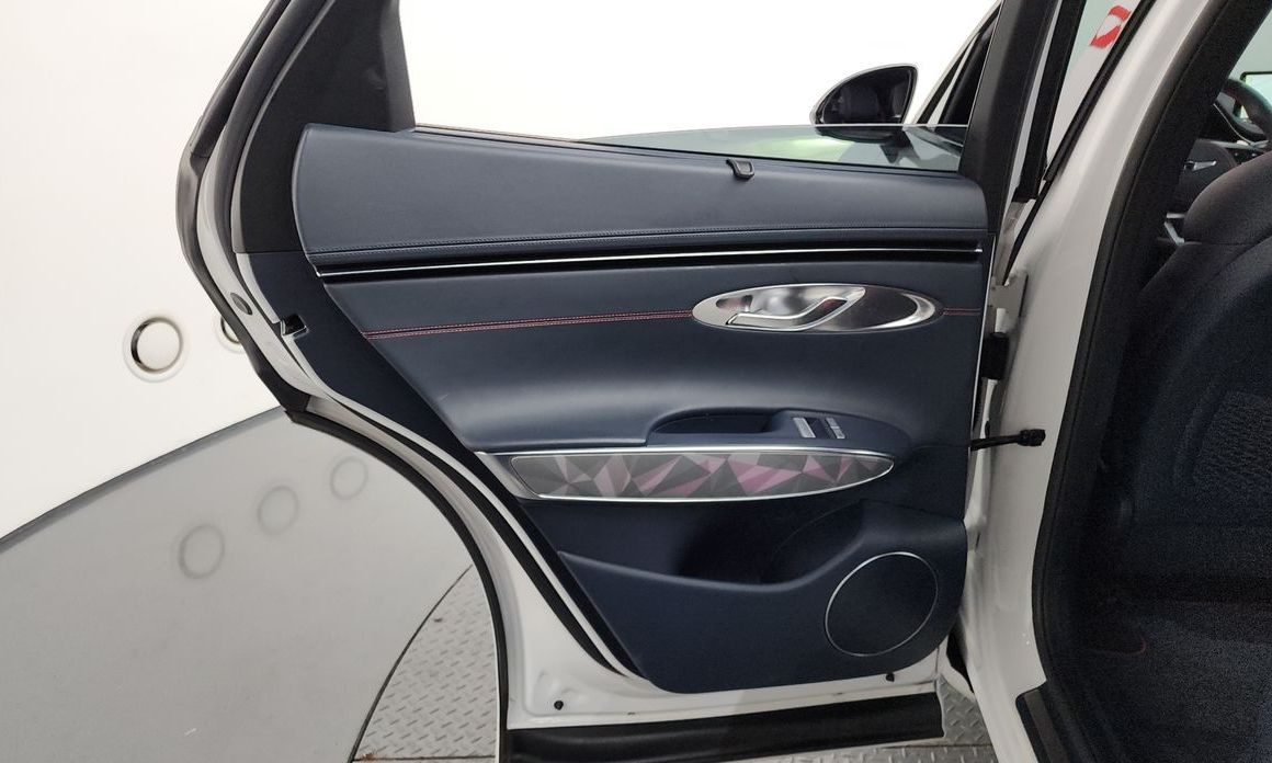 Genesis GV70 2023