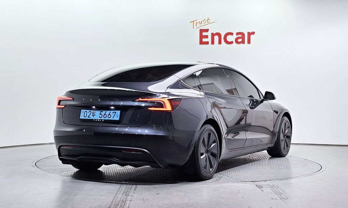 Tesla Model 3 2025