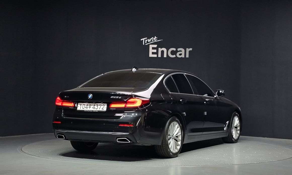 BMW 5-Series 2022