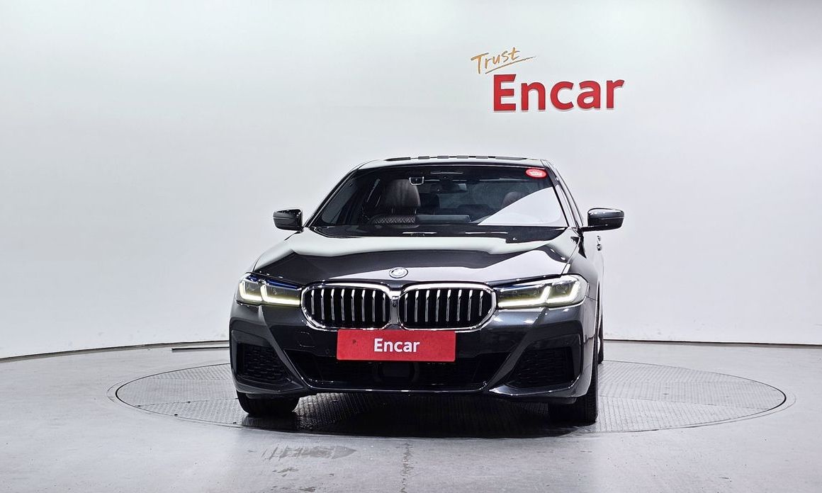 BMW 5-Series 2022