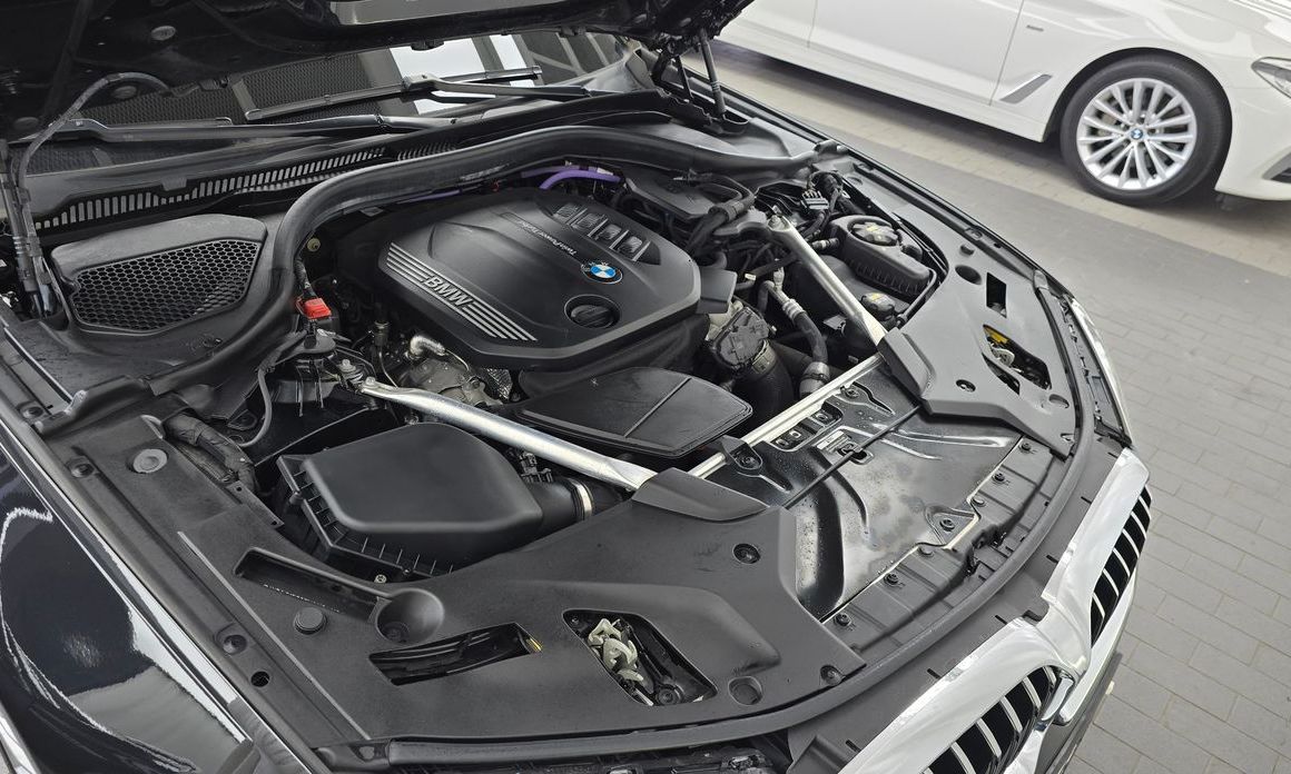 BMW 5-Series 2022