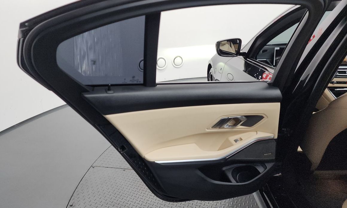BMW 3-Series 2024
