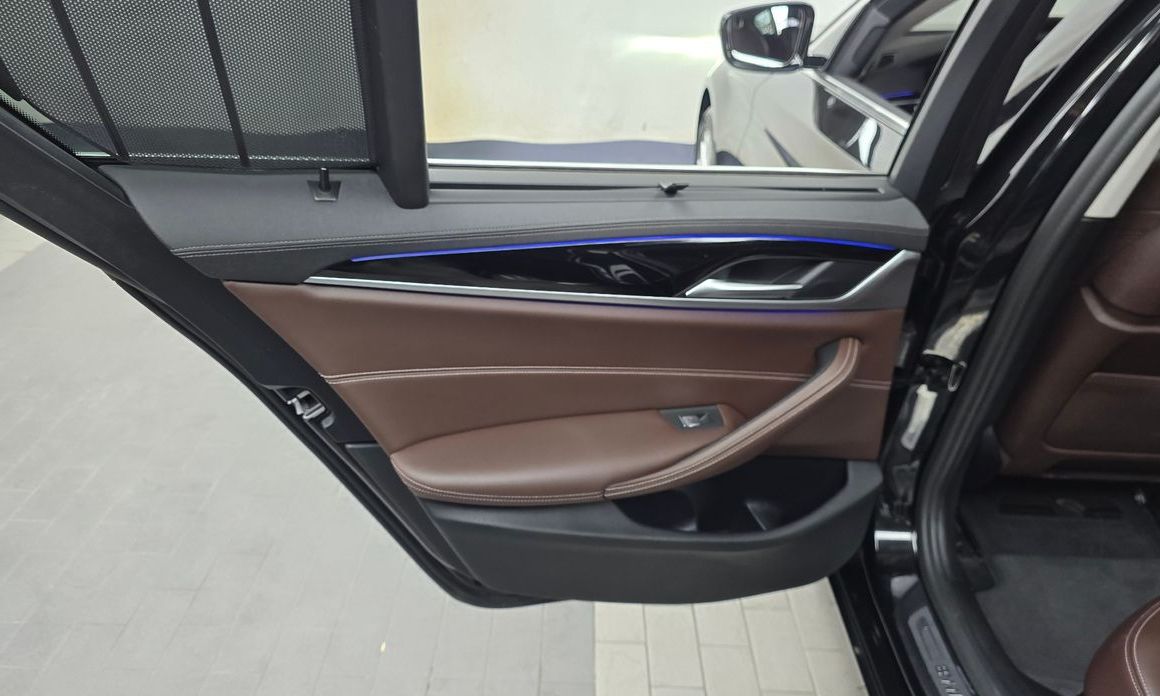 BMW 5-Series 2022