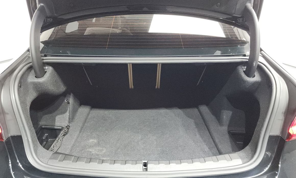BMW 3-Series 2024