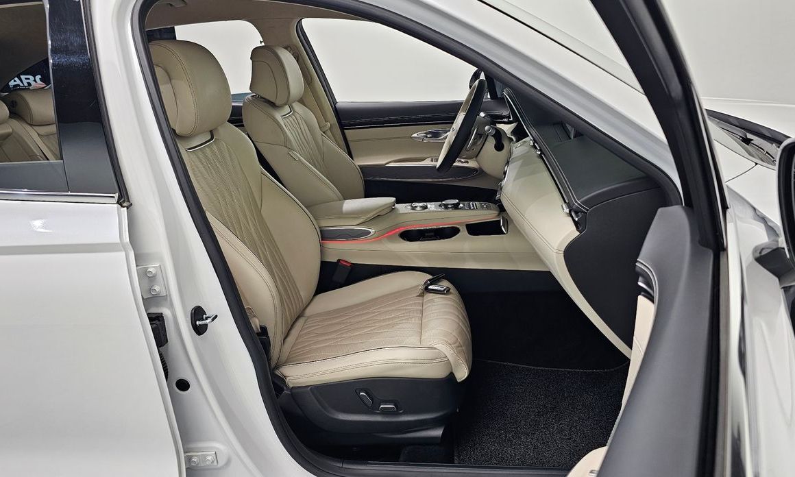 Genesis GV70 2024