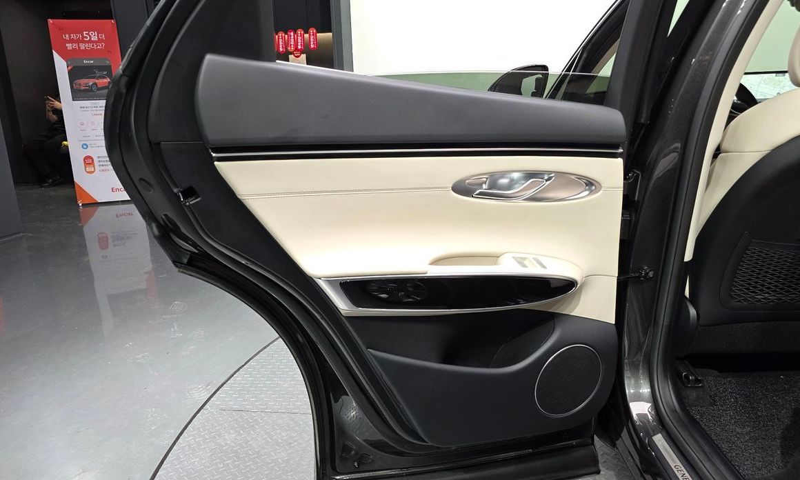 Genesis GV70 2024