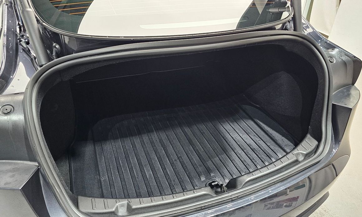 Tesla Model 3 2025