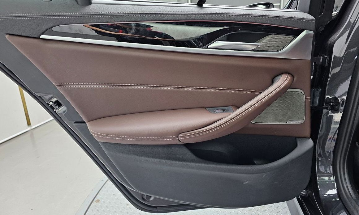 BMW 5-Series 2022