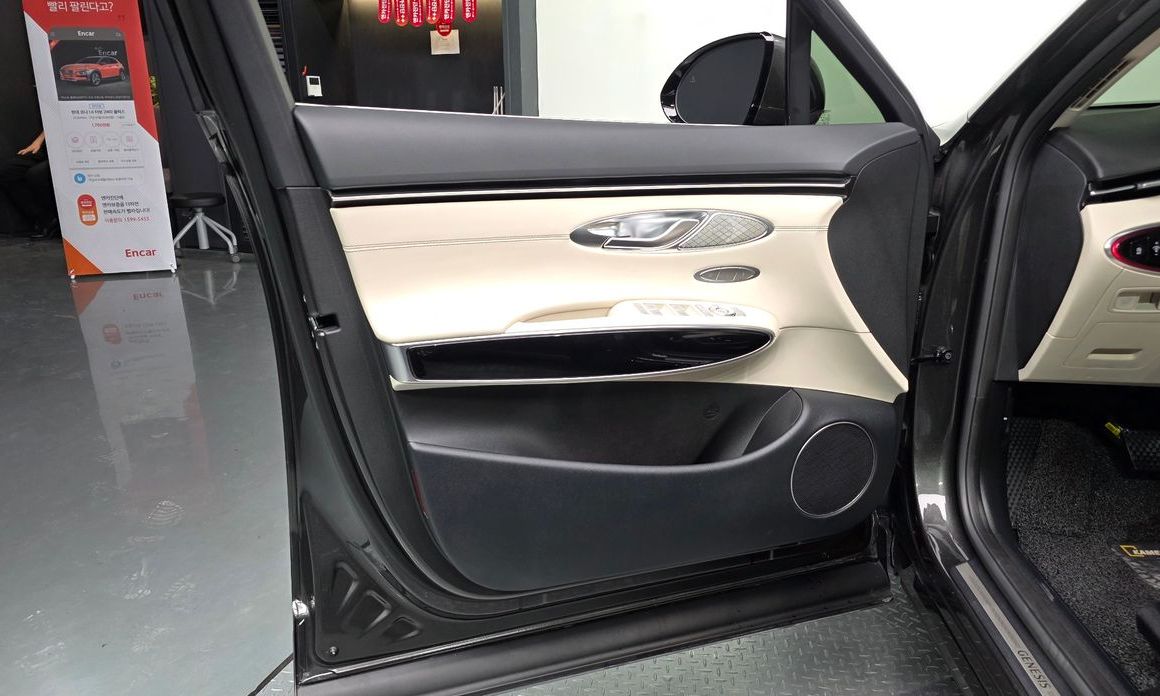 Genesis GV70 2024