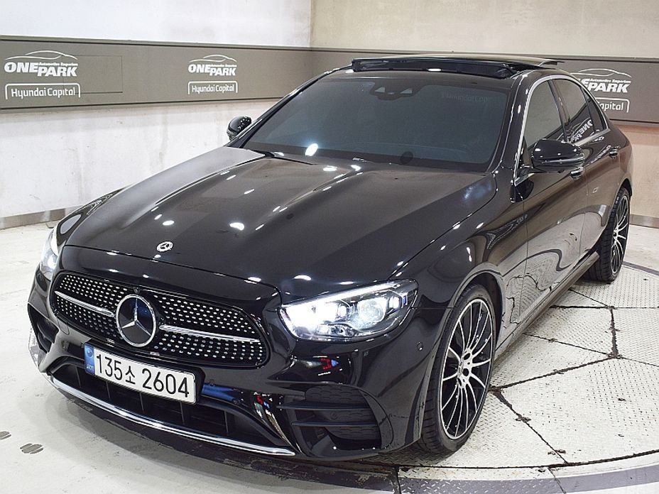 Mercedes-Benz E-Class 2022