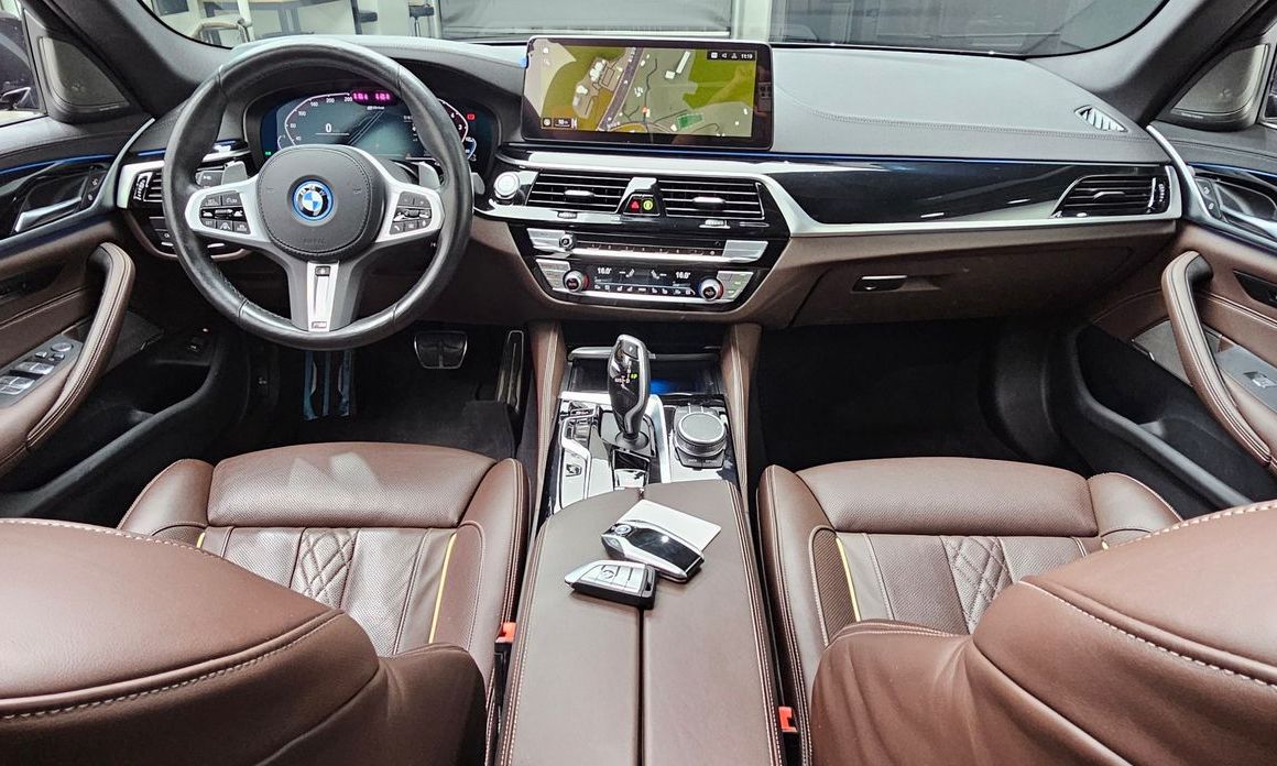BMW 5-Series 2022