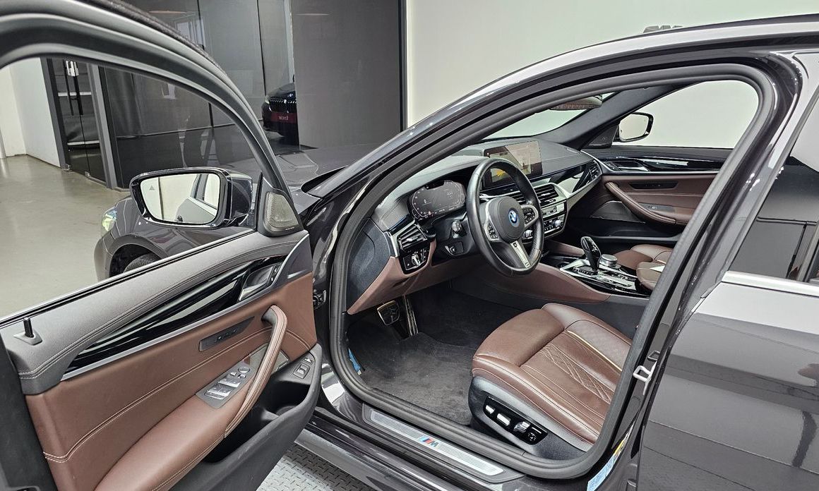 BMW 5-Series 2022