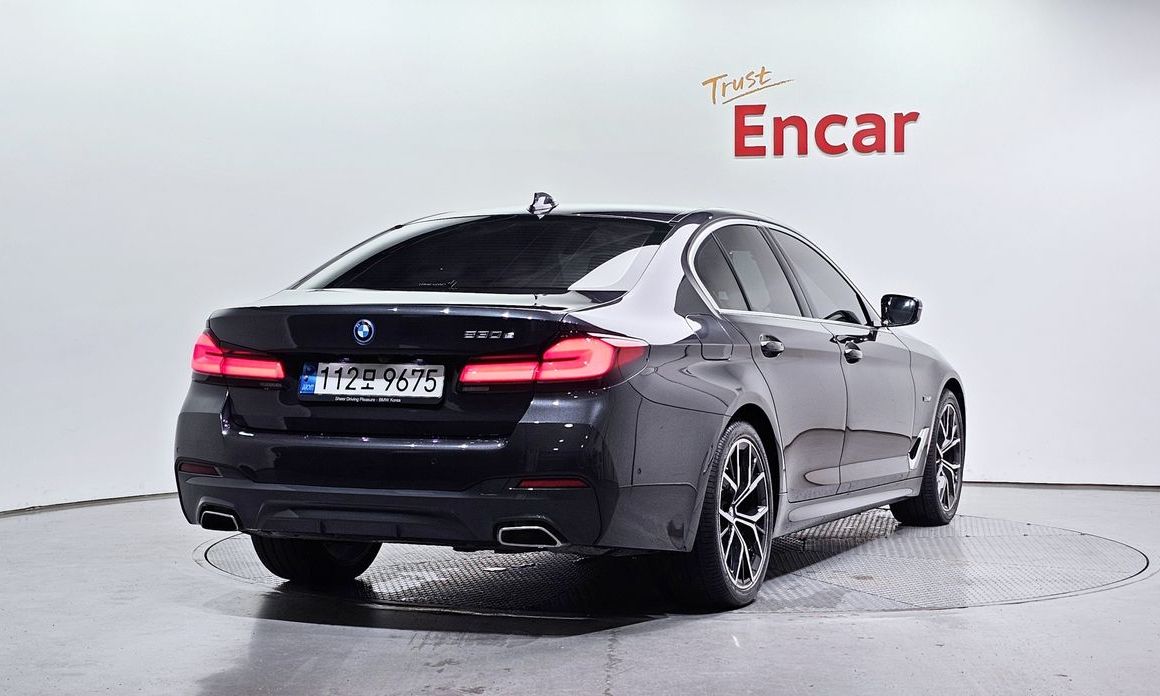 BMW 5-Series 2022