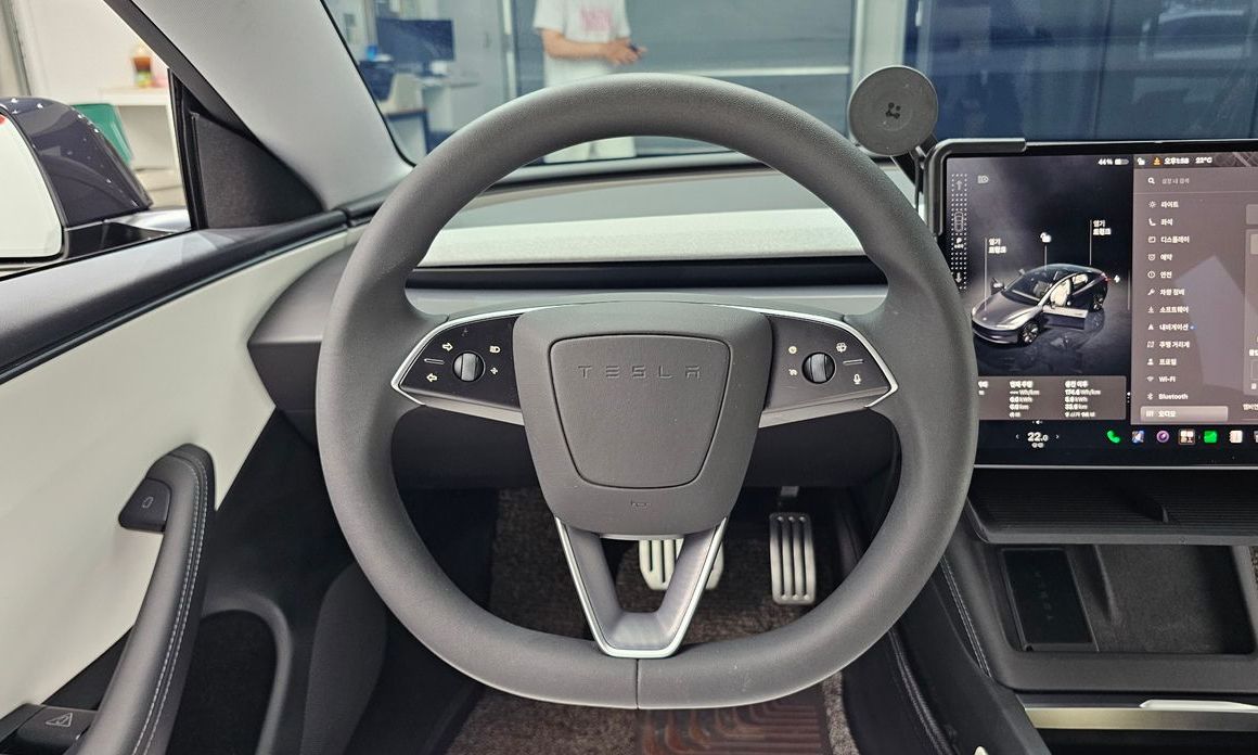 Tesla Model 3 2025