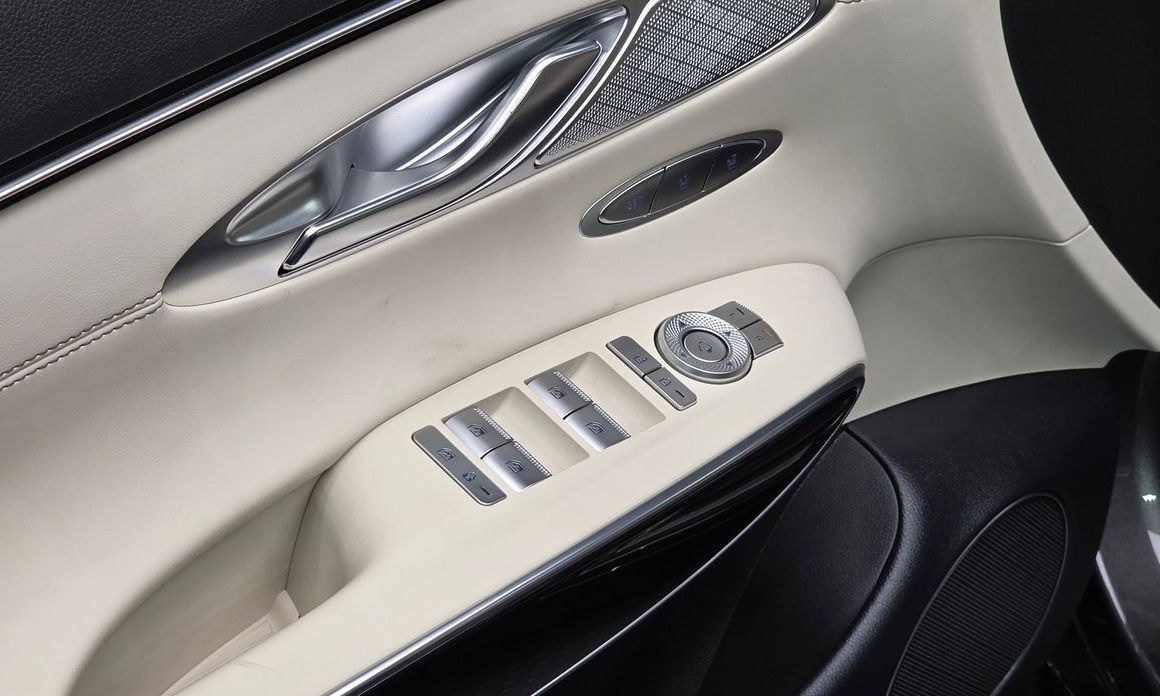Genesis GV70 2024