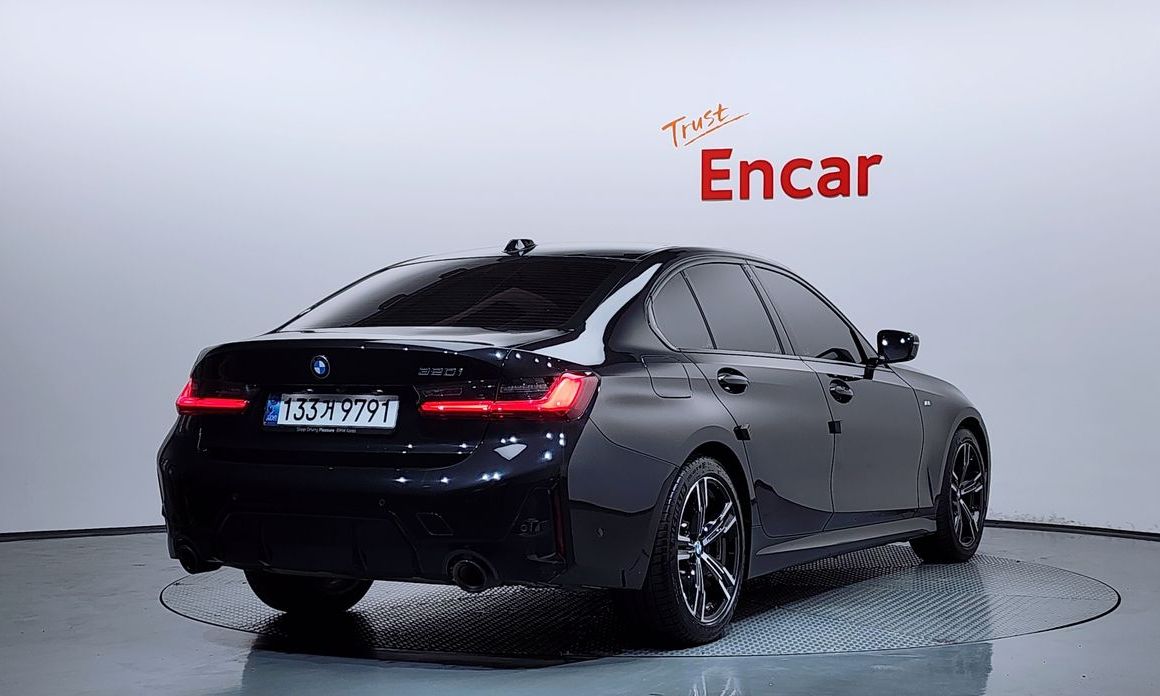 BMW 3-Series 2024