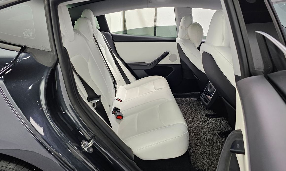 Tesla Model 3 2025