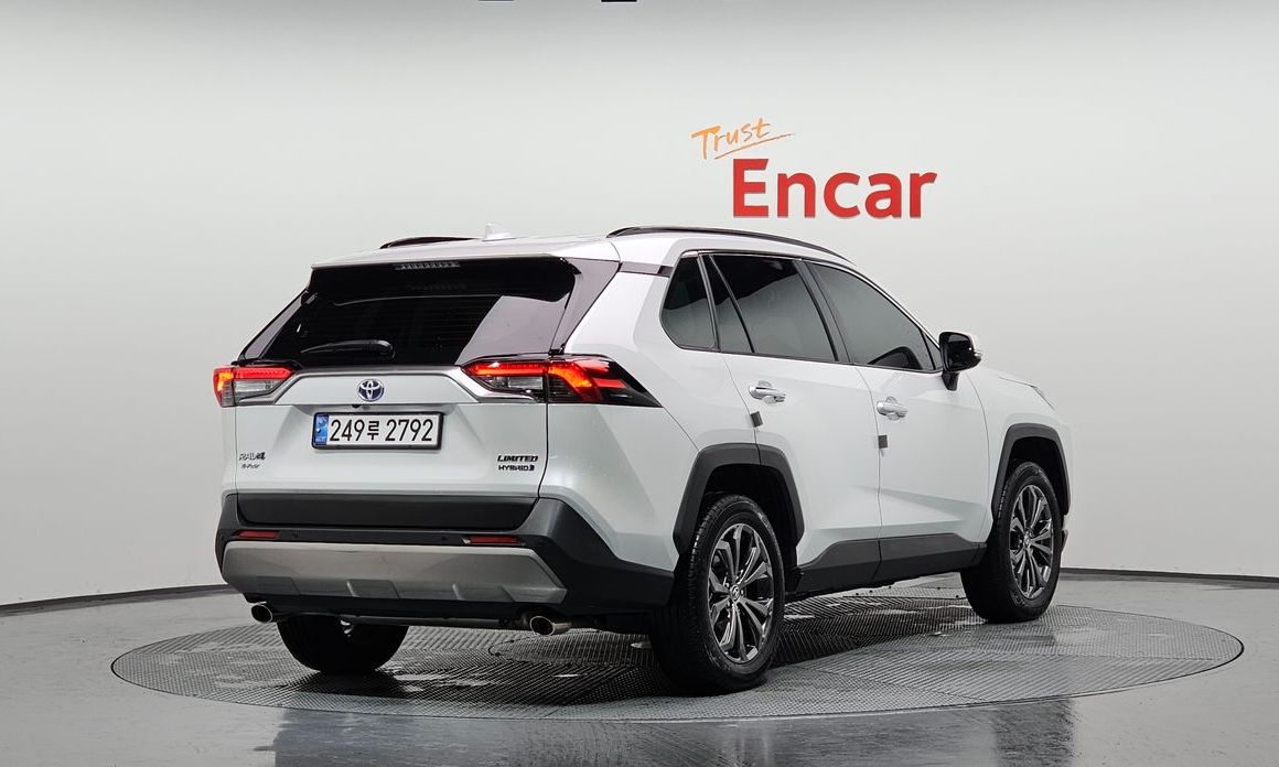 Toyota RAV4 2024