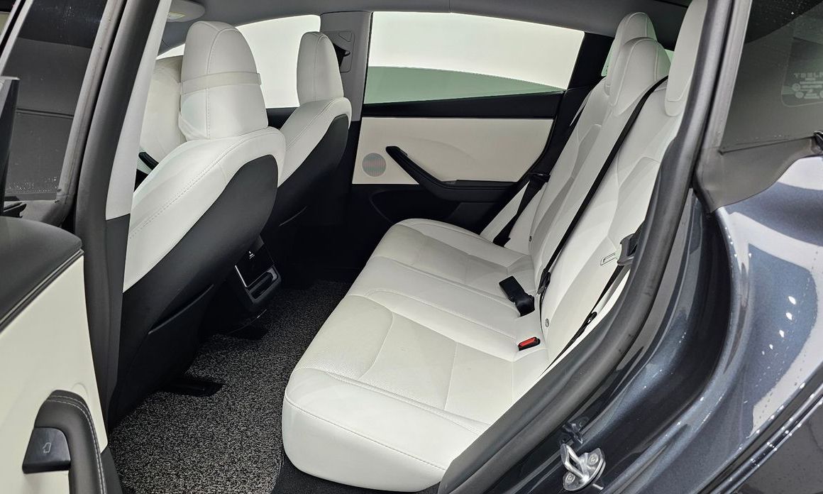 Tesla Model 3 2025