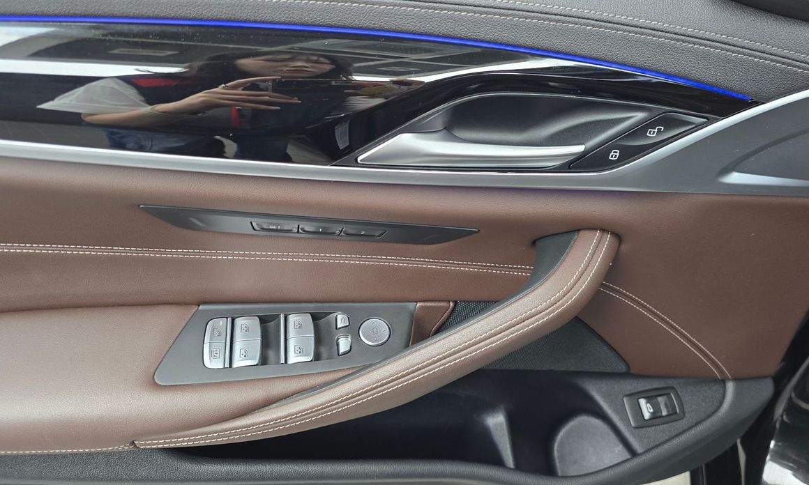 BMW 5-Series 2022