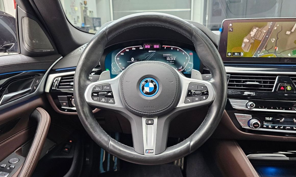 BMW 5-Series 2022