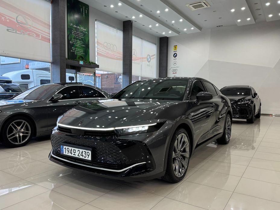 Toyota Crown 2024