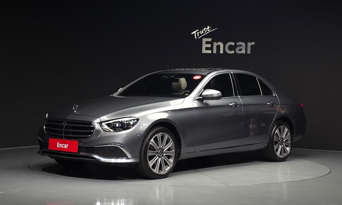 Mercedes-Benz E-Class 2023