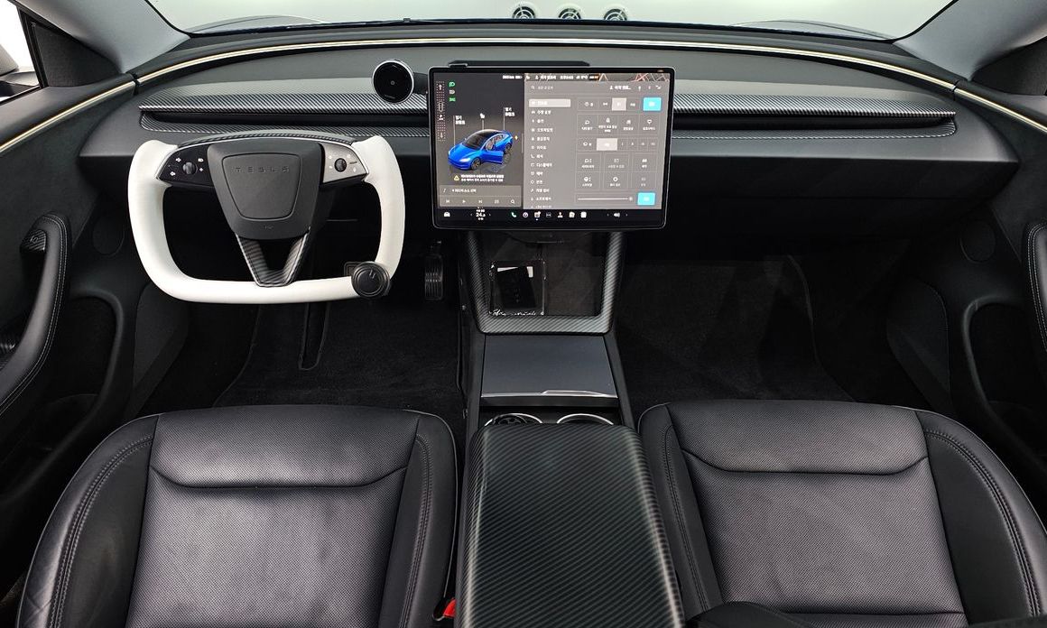 Tesla Model 3 2024