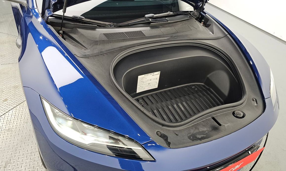 Tesla Model 3 2024