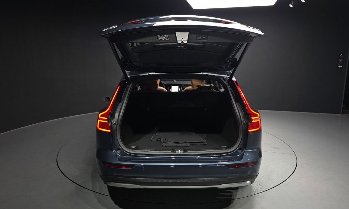 Volvo V60 2024