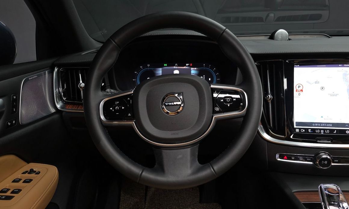 Volvo V60 2024
