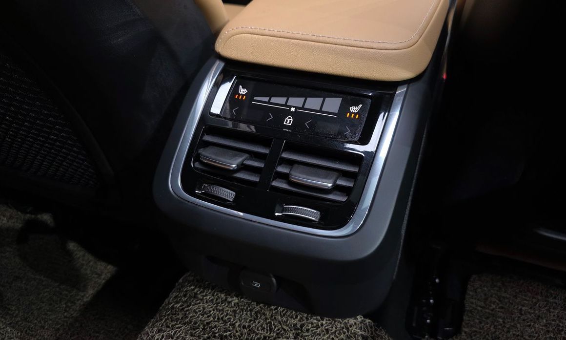 Volvo V60 2024