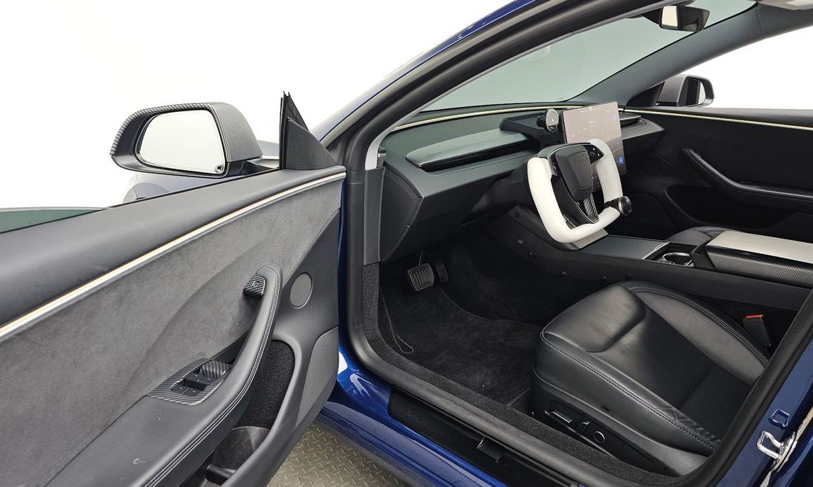 Tesla Model 3 2024