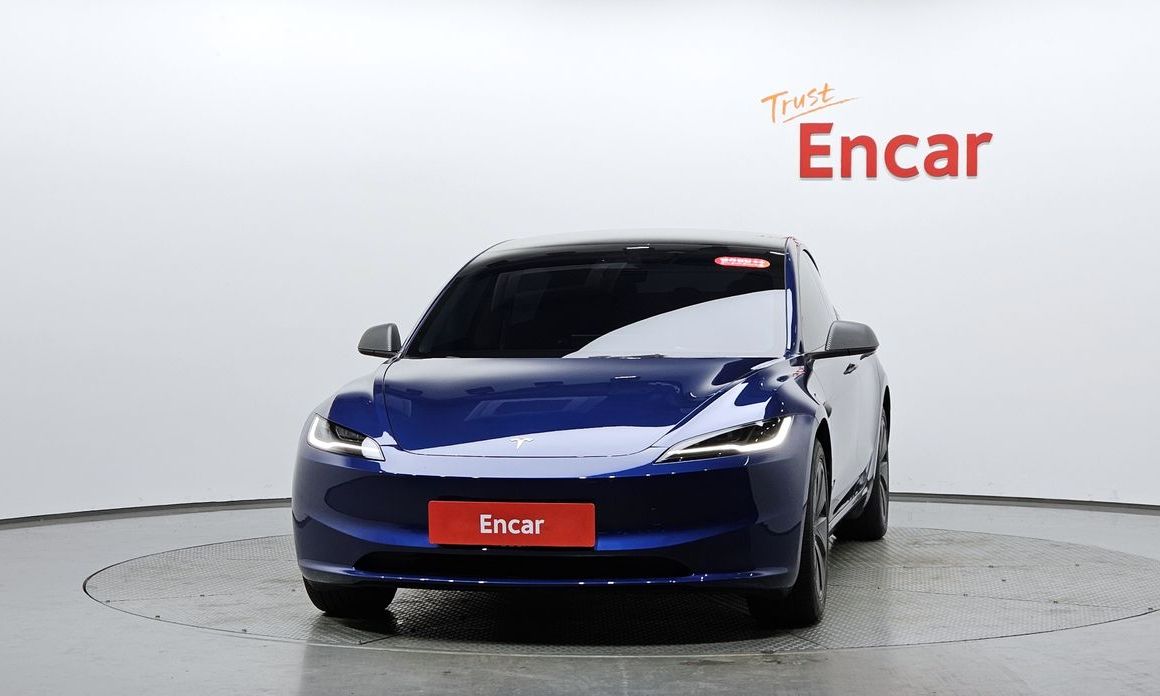 Tesla Model 3 2024