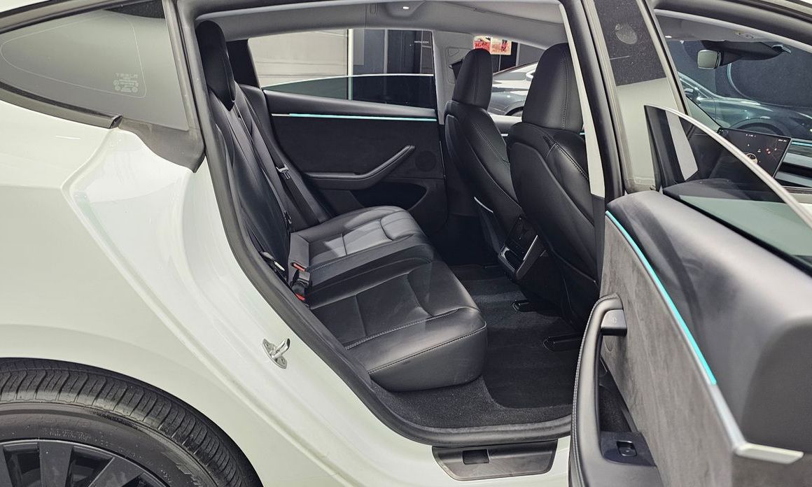 Tesla Model 3 2024