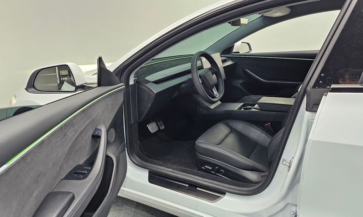 Tesla Model 3 2024